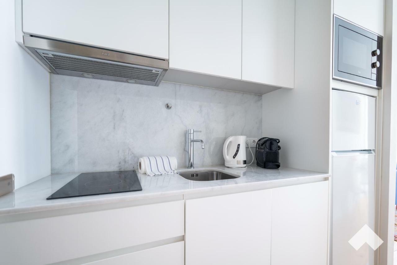 Bright Apartment • Downtown Порту Экстерьер фото